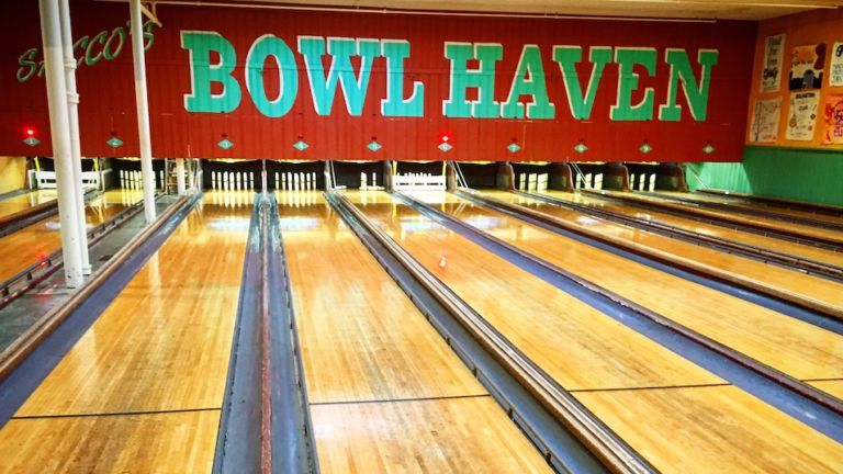 Bowl Haven, Boston