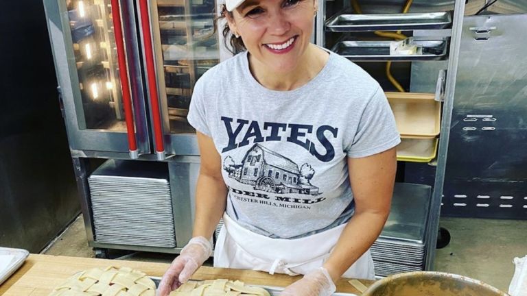 Yates co-owner Kate Titus bakes