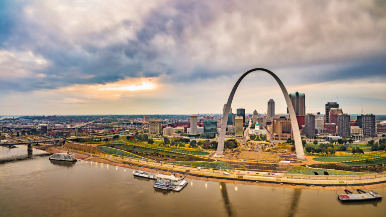 St. Louis Gateway Arch and city skyline