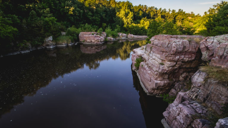 Palisades State Park, Sioux Falls, South Dakota. Pic via Shutterstock.