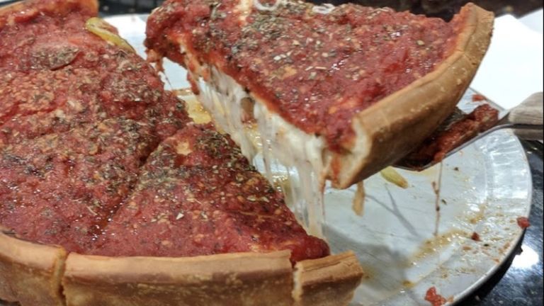 The Art of Pizza in Chicago