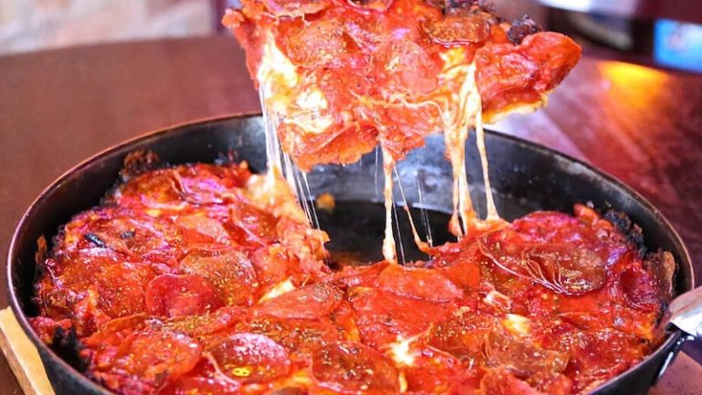 Pequod’s Pizza in Chicago