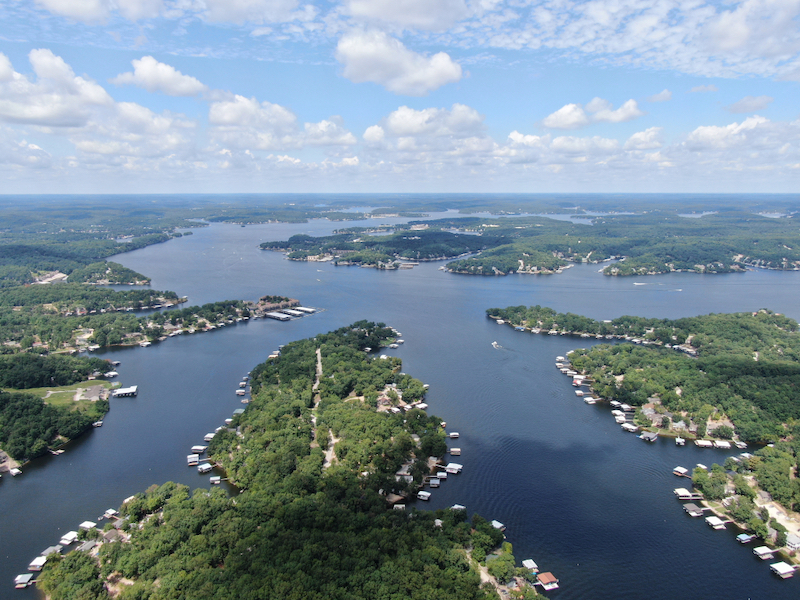 Greatest Summertime Lake Towns: Lake of the Ozark in Missouri. Photo via Shutterstock.