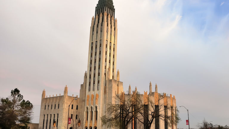 Art Deco architecture tour in Tulsa, Oklahoma.