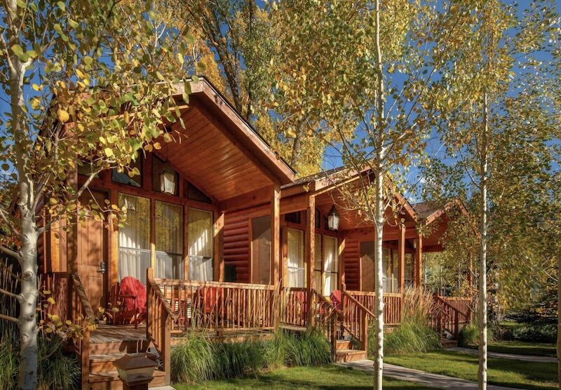 Rooms at the Rustic Inn Creekside Resort and Spa