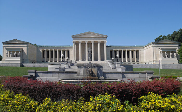 Albright-Knox Gallery in Buffalo. Pic via Shutterstock.