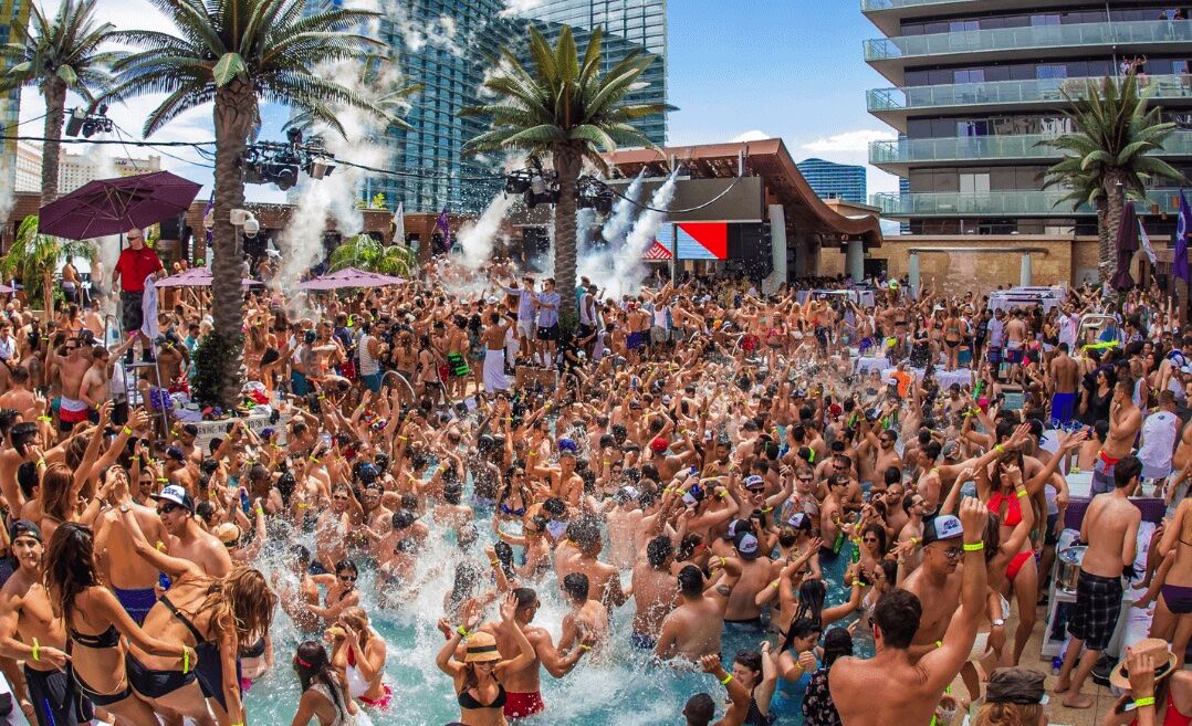 cosmopolitan hotel pool party