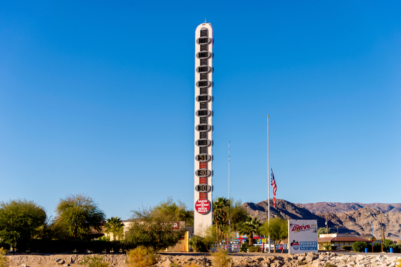 World's Tallest Thermometer: world record set in Baker, California