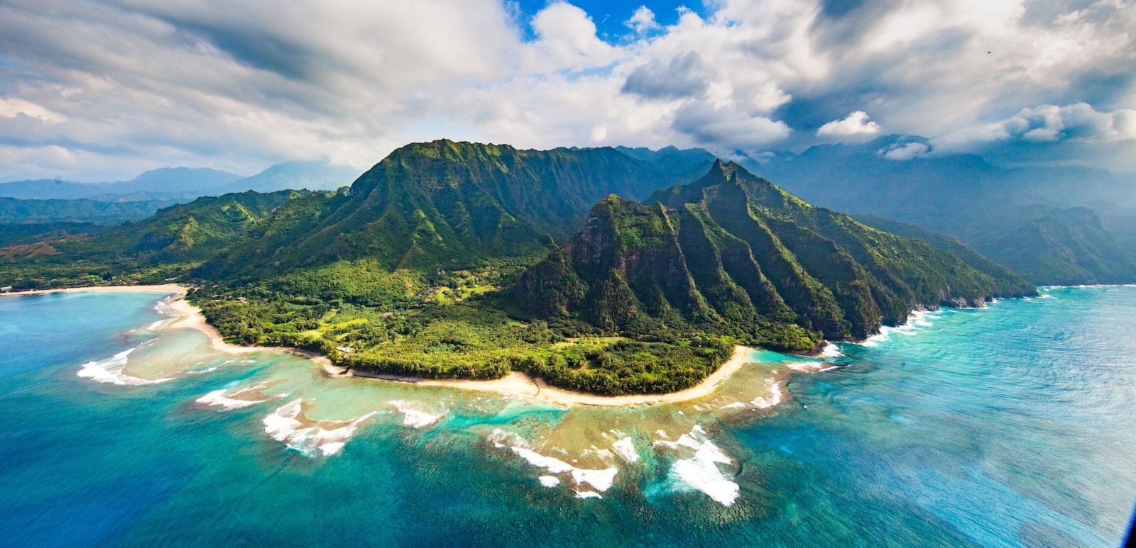 Na Pali Coast, Kauai. Photo by Shutterstock.