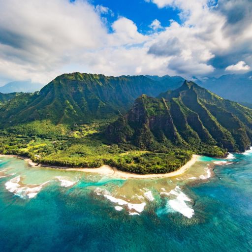 Na Pali Coast, Kauai. Photo by Shutterstock.