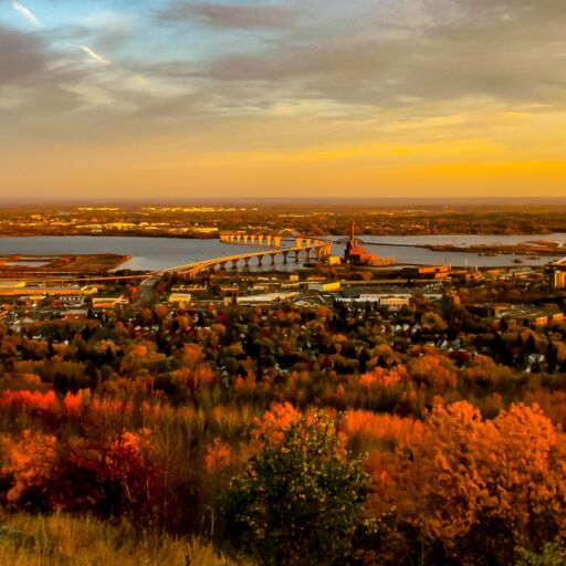 Duluth, Minn. Photo via Shutterstock.