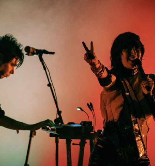 Yeah Yeah Yeahs playing live