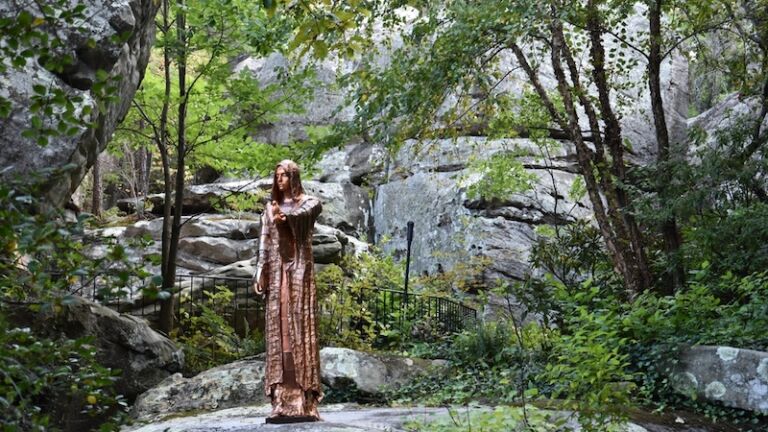 Best places for solo travel: Chattanooga, Tenn. October 4: Rock City Gardens in Chattanooga, Tennessee, as seen on Oct 4, 2016. Photo via Shuttestock.