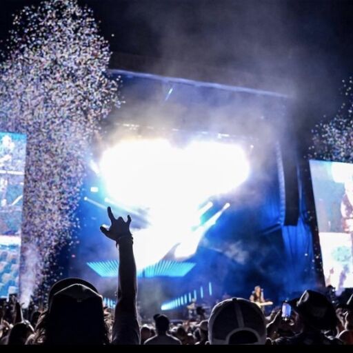 Country Thunder