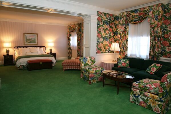 Classic suites, the Draper suite