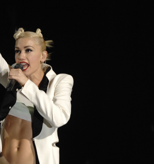 Gwen Stefani on stage for NO DOUBT in Concert, Gibson Amphitheatre, Universal City, CA July 22, 2009