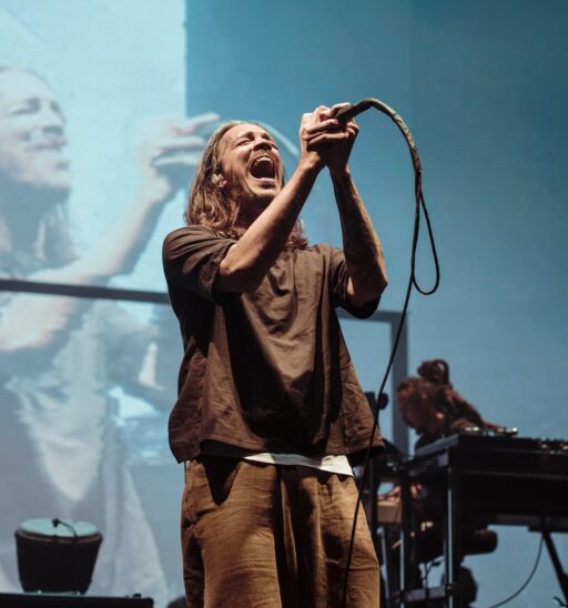 Incubus performs live